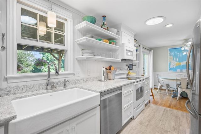10 Polly Seabury Way, Eastham, MA 02642