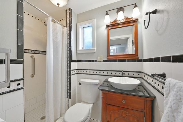 3427 Avenue L, Galveston, TX 77550