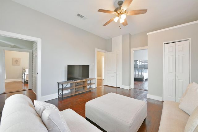 3427 Avenue L, Galveston, TX 77550