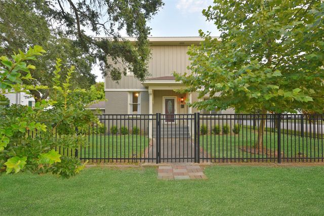 3427 Avenue L, Galveston, TX 77550