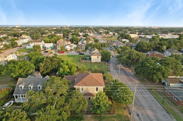 3427 Avenue L, Galveston, TX 77550