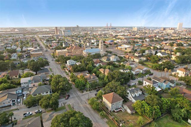 3427 Avenue L, Galveston, TX 77550