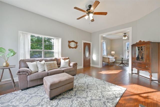 3427 Avenue L, Galveston, TX 77550