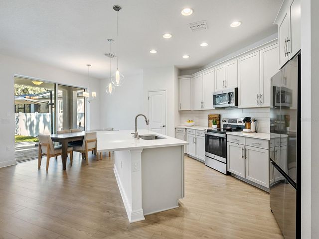 3529 SECLUDED COURT, Sarasota, FL 34240