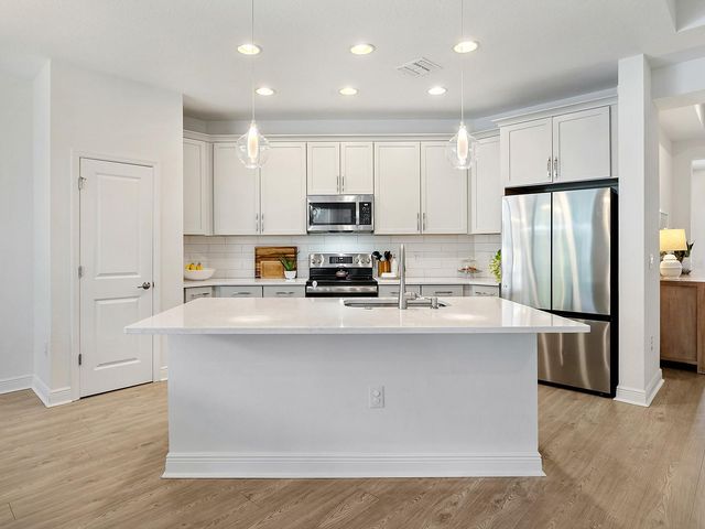 3529 SECLUDED COURT, Sarasota, FL 34240