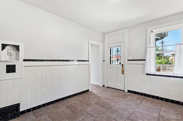 835 Catskill Drive, St Louis, MO 63125