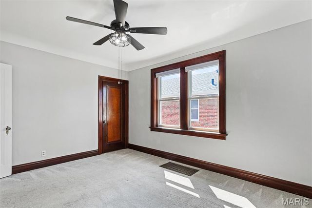 835 Catskill Drive, St Louis, MO 63125
