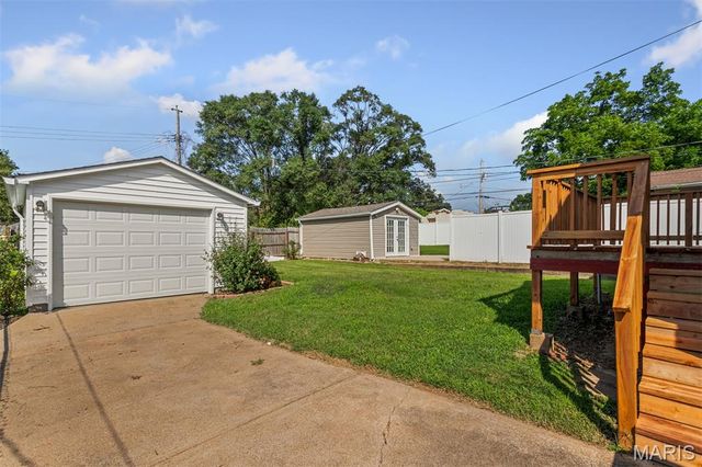835 Catskill Drive, St Louis, MO 63125