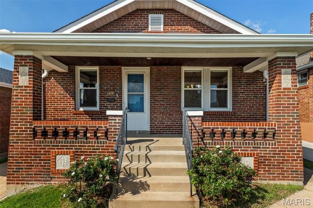 835 Catskill Drive, St Louis, MO 63125