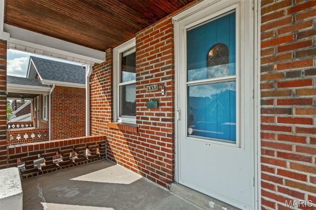 835 Catskill Drive, St Louis, MO 63125