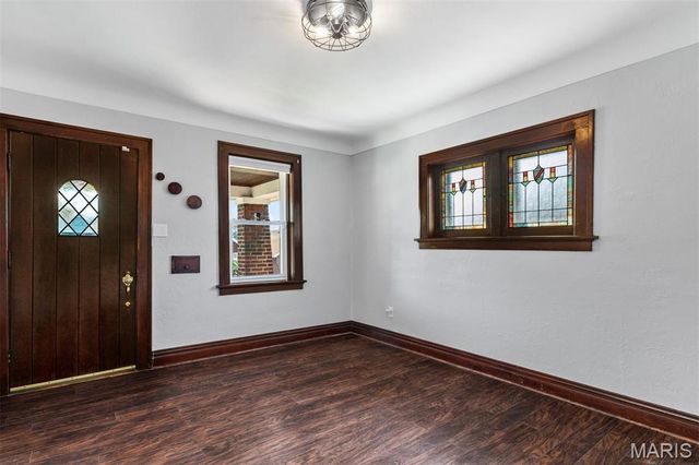 835 Catskill Drive, St Louis, MO 63125
