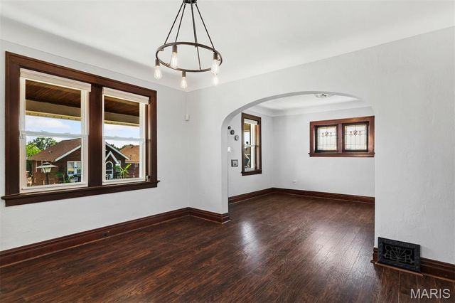 835 Catskill Drive, St Louis, MO 63125