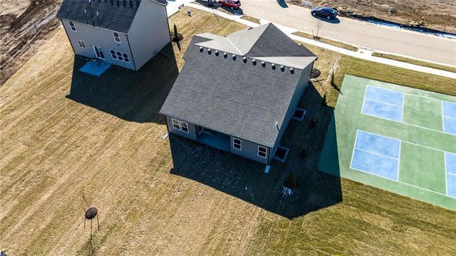 9006 SW 4th Street, Blue Springs, MO 64064
