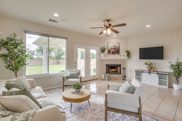 12517 Patnoe Drive, Fort Worth, TX 76028