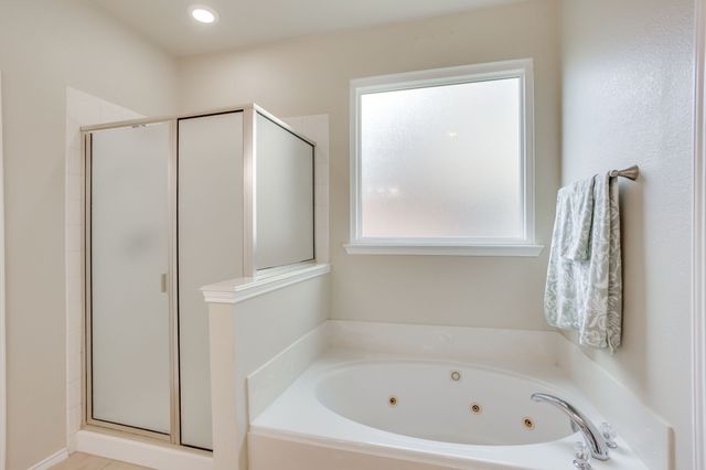 12517 Patnoe Drive, Fort Worth, TX 76028