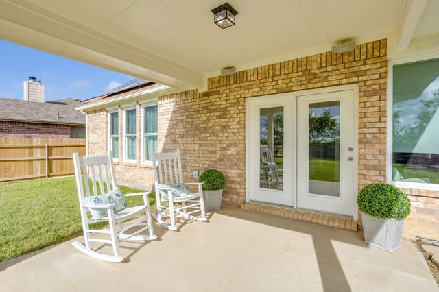 12517 Patnoe Drive, Fort Worth, TX 76028