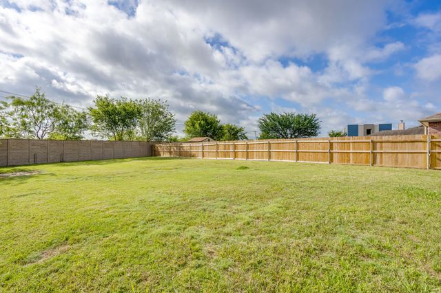 12517 Patnoe Drive, Fort Worth, TX 76028