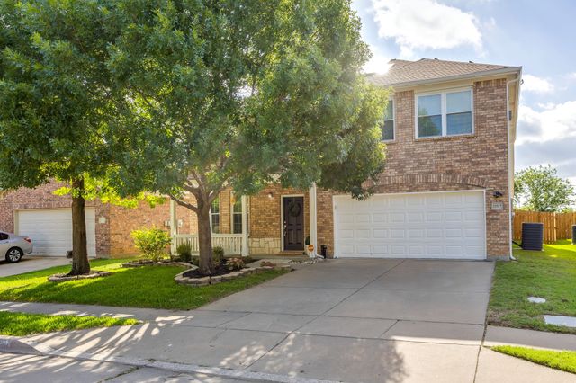 12517 Patnoe Drive, Fort Worth, TX 76028
