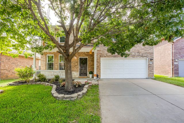 12517 Patnoe Drive, Fort Worth, TX 76028