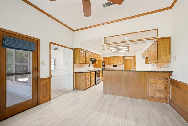 3 Oak Village Court, Trophy Club, TX 76262