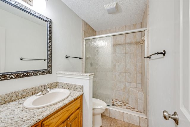 3 Oak Village Court, Trophy Club, TX 76262