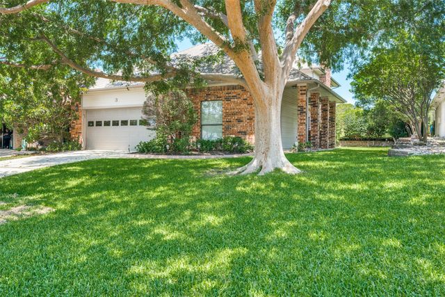 3 Oak Village Court, Trophy Club, TX 76262