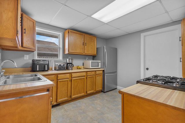 2225 MT VERNON STREET, Oshkosh, WI 54901