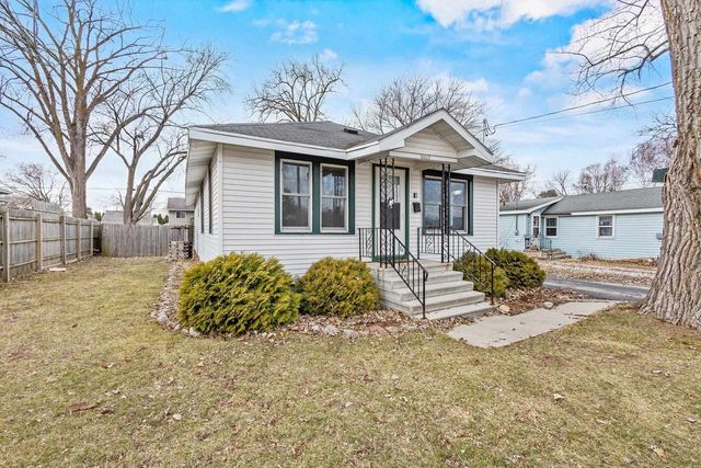 2225 MT VERNON STREET, Oshkosh, WI 54901