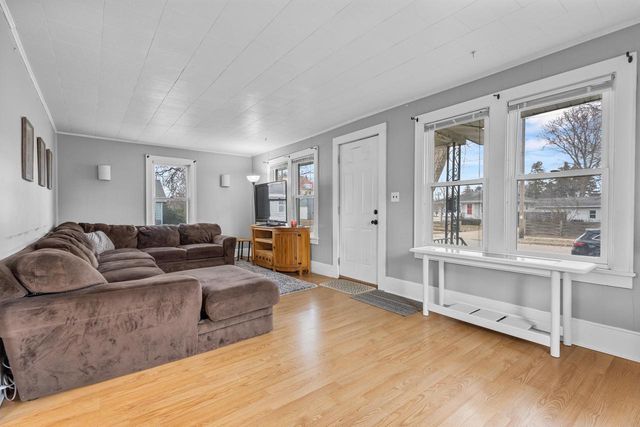 2225 MT VERNON STREET, Oshkosh, WI 54901