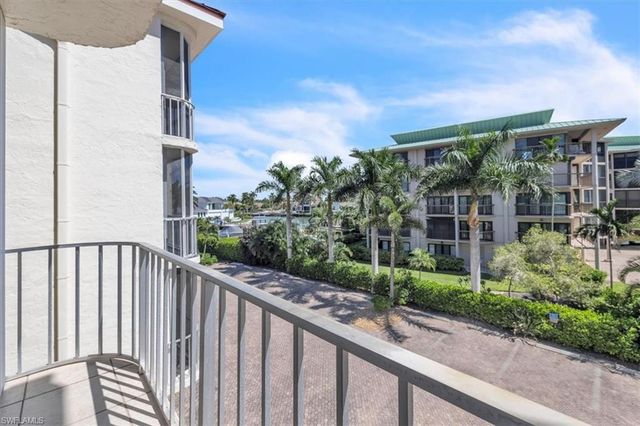 848 Collier CT 304, Marco Island, FL 34145
