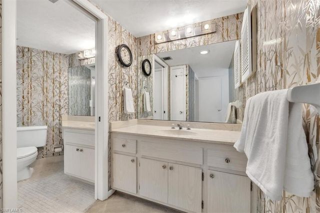 848 Collier CT 304, Marco Island, FL 34145
