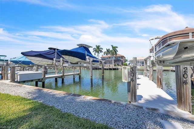 848 Collier CT 304, Marco Island, FL 34145