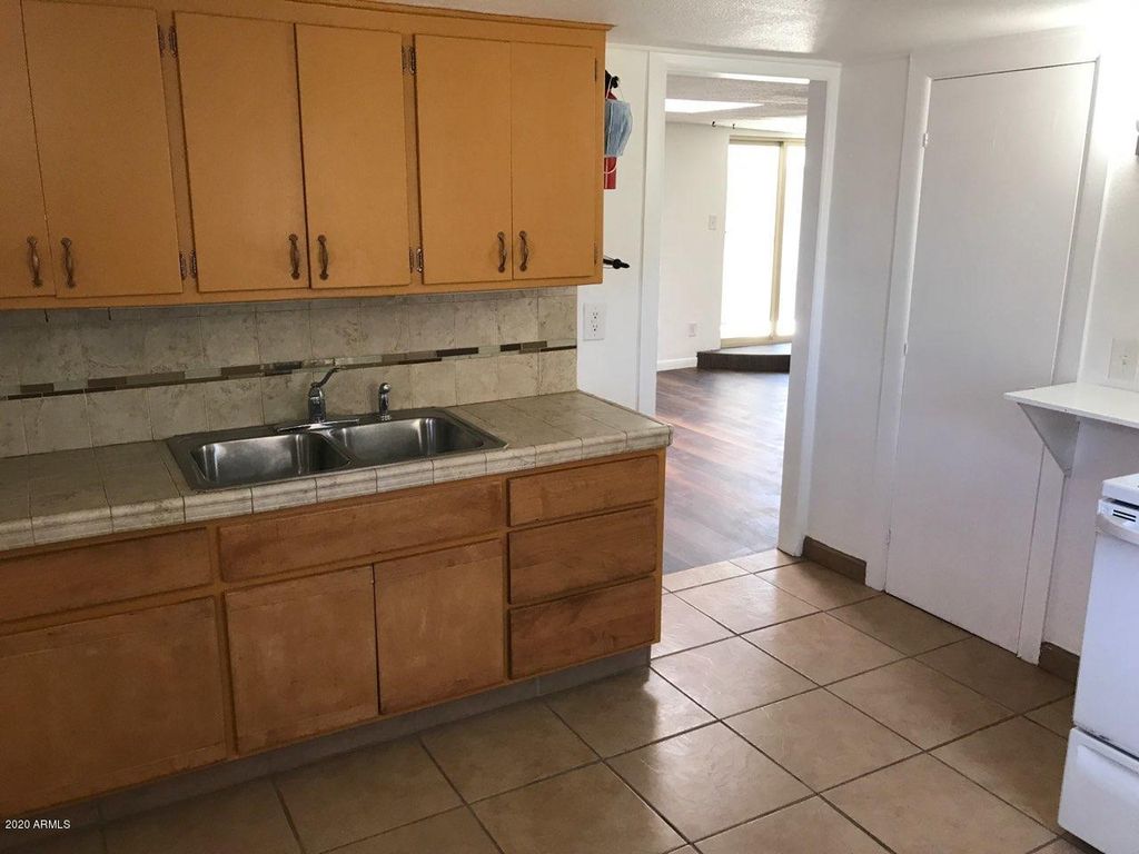2338 N 52ND Street Apt D, Phoenix, AZ 85008