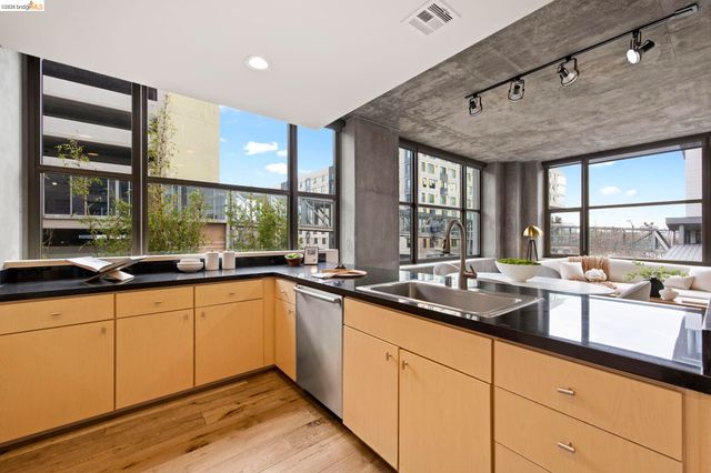 311 2nd St 311, Oakland, CA 94607