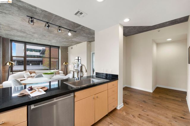 311 2nd St 311, Oakland, CA 94607