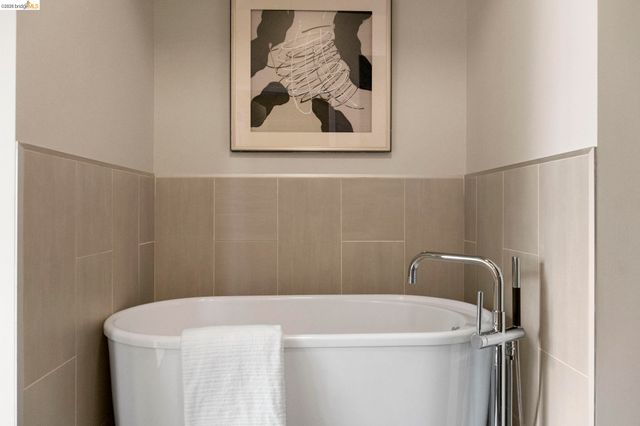 311 2nd St 311, Oakland, CA 94607