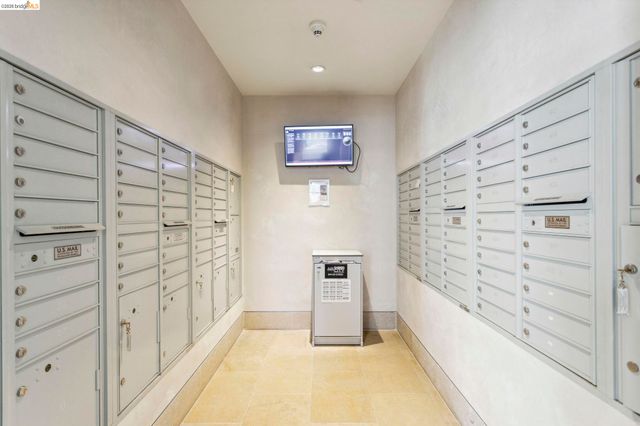 311 2nd St 311, Oakland, CA 94607