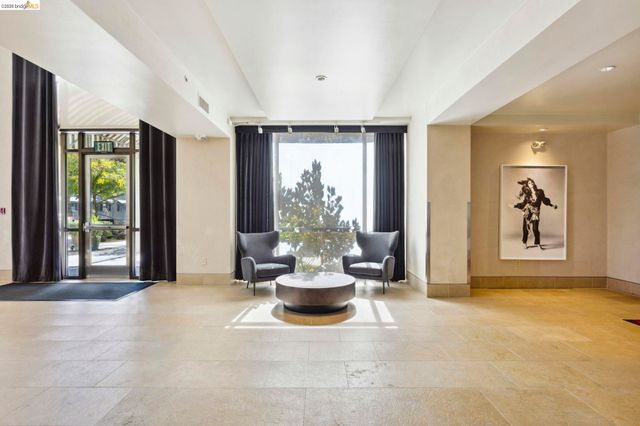 311 2nd St 311, Oakland, CA 94607