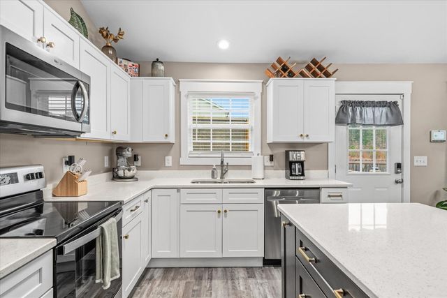 376 Amanda Way, Rocky Face, GA 30740