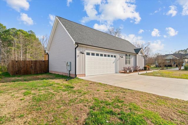 376 Amanda Way, Rocky Face, GA 30740