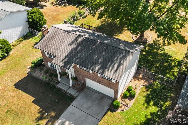 112 Toulon Court, Fairview Heights, IL 62208