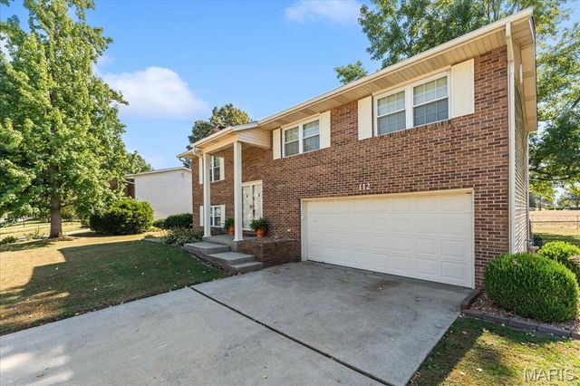 112 Toulon Court, Fairview Heights, IL 62208