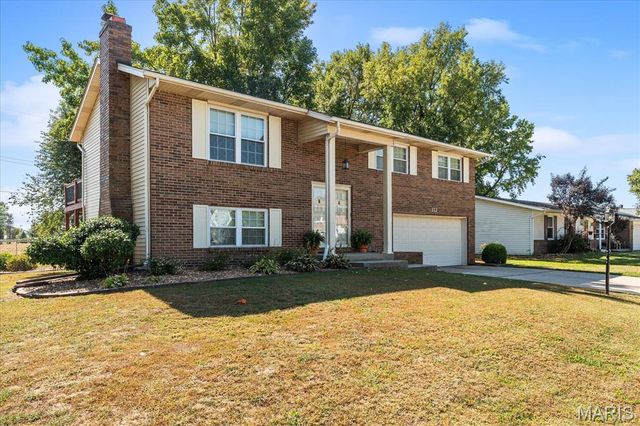 112 Toulon Court, Fairview Heights, IL 62208