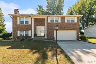 112 Toulon Court, Fairview Heights, IL 62208