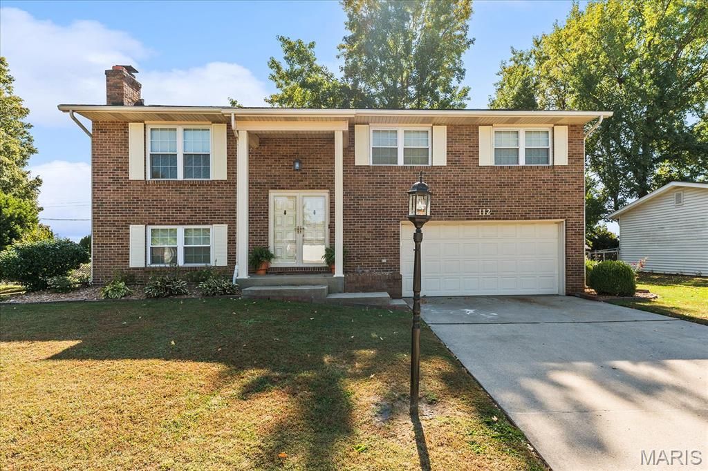 112 Toulon Court, Fairview Heights, IL 62208