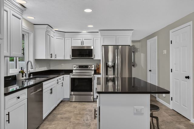 7 Mossman Rd, Westminster, MA 01473