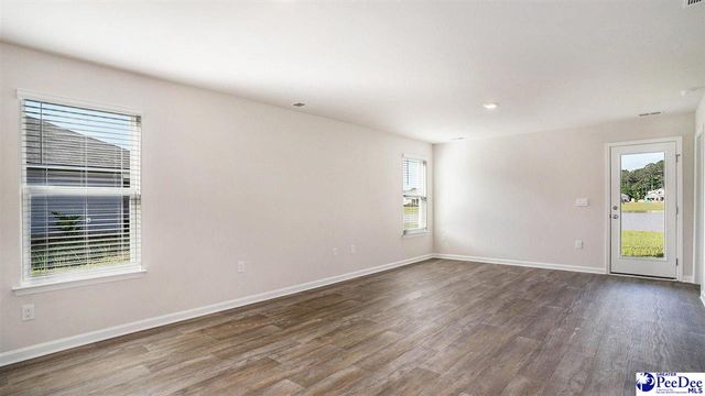 560 Bluff View Lane, Florence, SC 29505