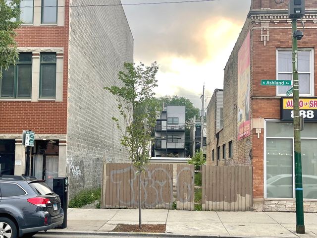 1028 N Ashland Avenue, Chicago, IL 60622