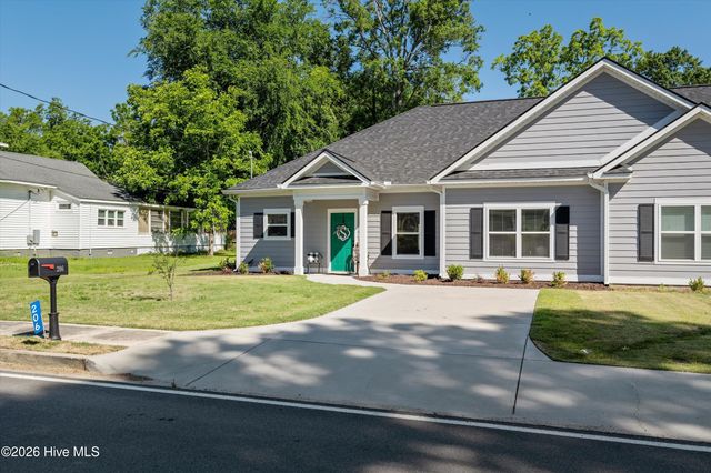 206 W Hall Street, Thomson, GA 30824