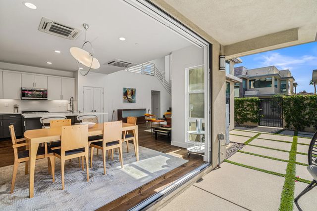 2726 Sunrise Sonata Lane, Palm Springs, CA 92262